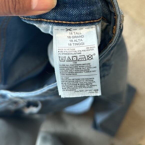 Old Navy kicker boot but high rise secret slim pockets light wash errands casual - Picture 6 of 6